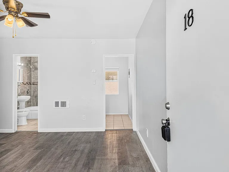 904 Atlantic Ave — Photo 7