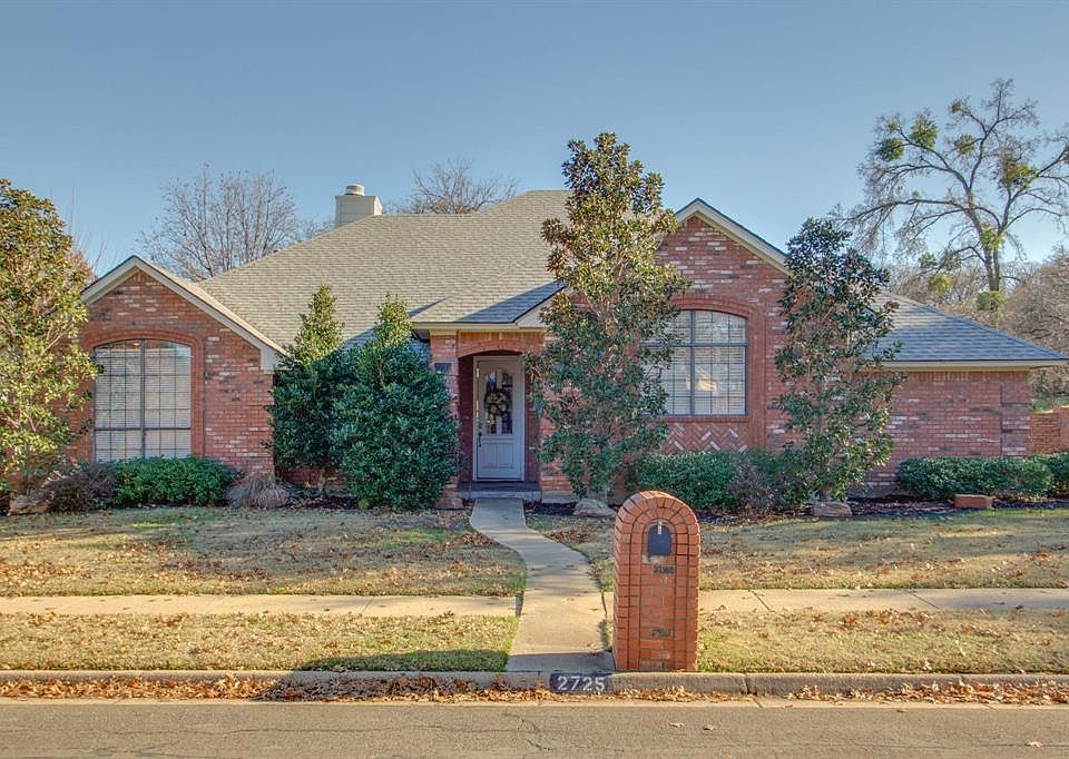 1st image of 2725 Winding Hollow Ln