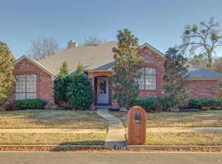 2725 Winding Hollow Ln, Arlington, TX 76006