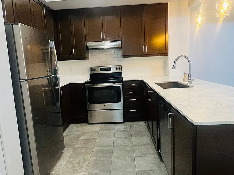 1040 Elton Way #5 — Photo 11