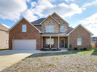 1810 Walking Dr, Murfreesboro, TN 37130