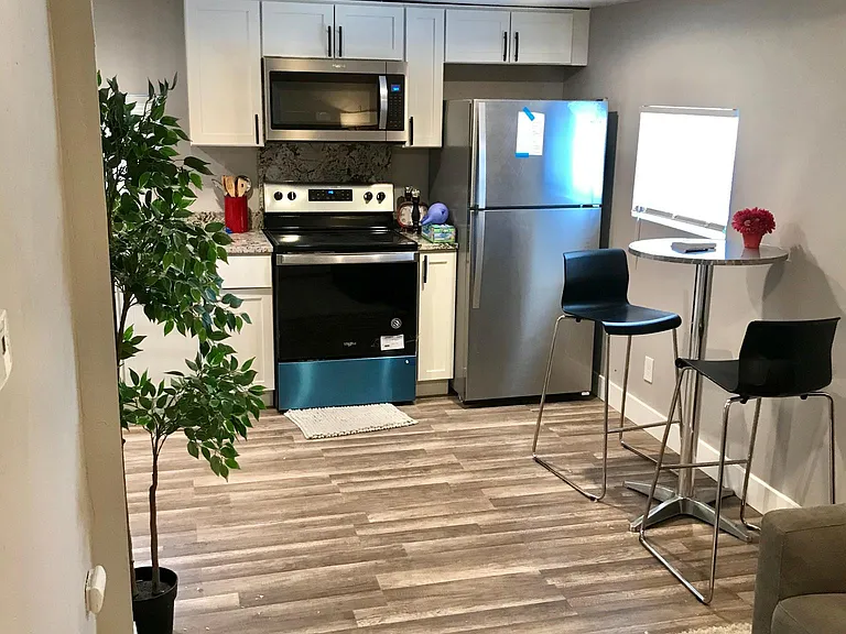 Welcome to your cozy new home! This little carriage house has all you need. The whole unit has been renovated recently and is in excellent condition.