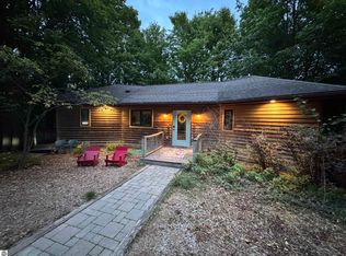 7221 S Wheeler Rd, Maple City, MI 49664