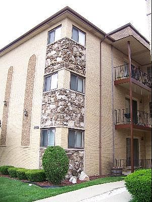 1st image of 6259 N Northwest Hwy APT 2B