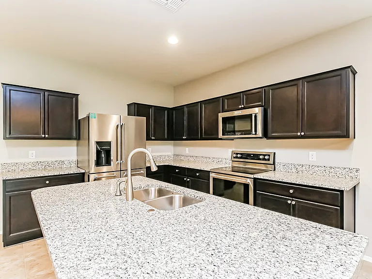 4832 E Rhodium Dr — Photo 8