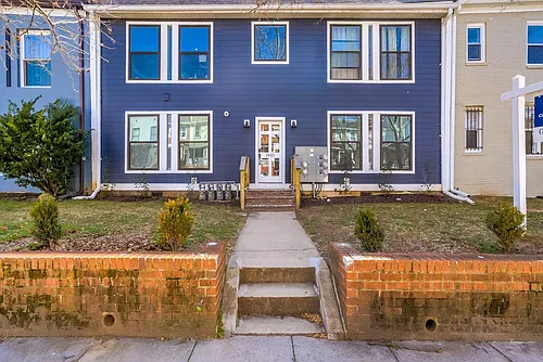 2-1605 F St NE #2 Photo 1