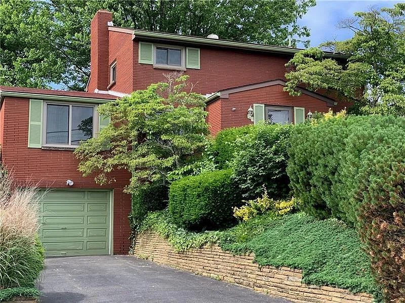 202 Highland Dr photo 1