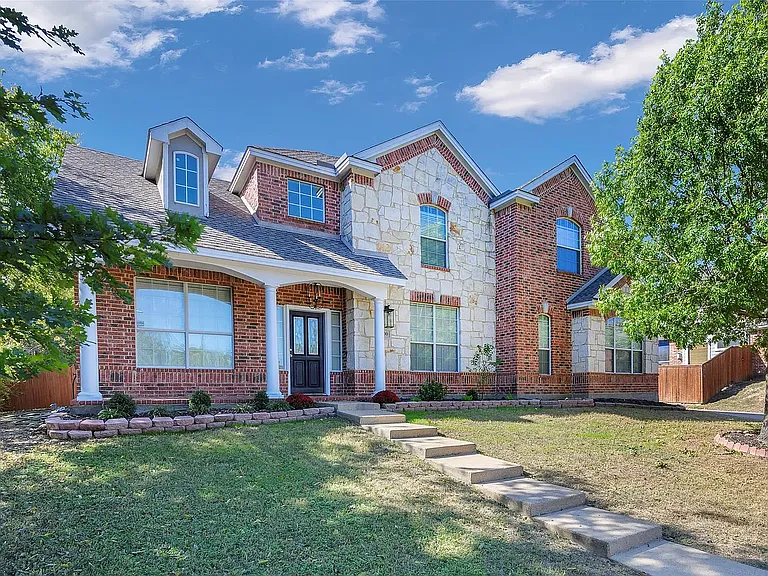 1700 Little River Ct — Photo 2