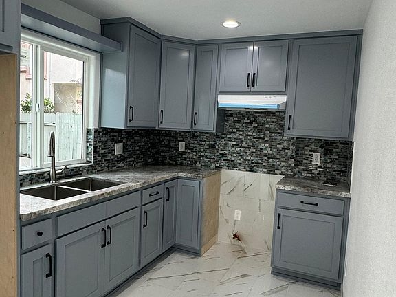 3rd image of 3536 W 108th St #1/4