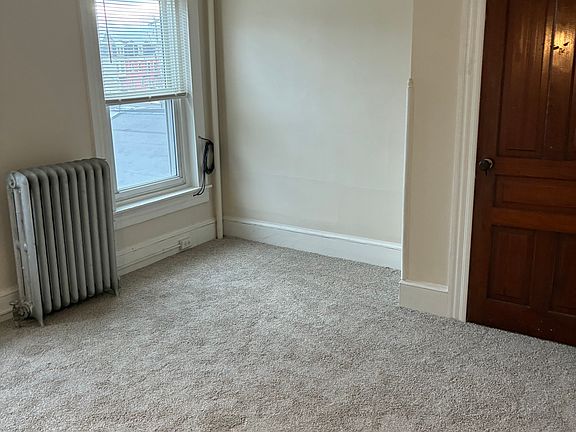 4th image of 432 Penn Ave