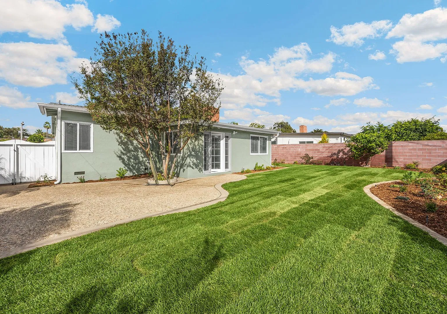 Beautifully Remodeled 4-Bedroom, 2-Bathroom Home! — Photo 2