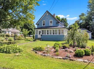 5 Wheelock St, Oxford, MA 01540