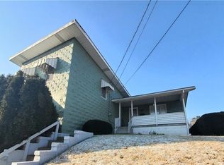 125 Pittsburgh Rd, Bentleyville, PA 15314