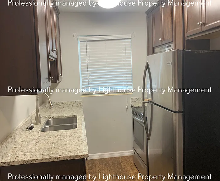1466 Palm Ave #6 — Photo 7