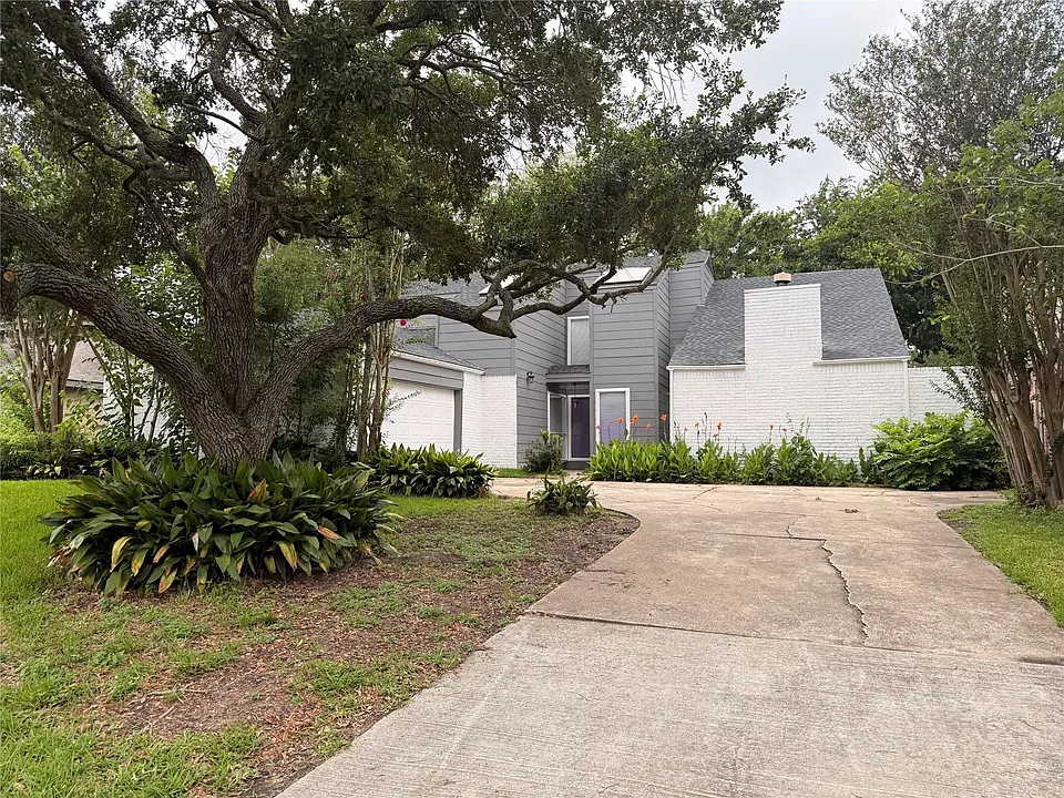 1114 Stoney Hill Dr