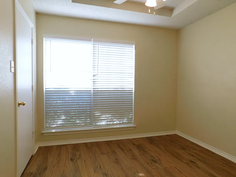 3109 N Bell Ave — Photo 22