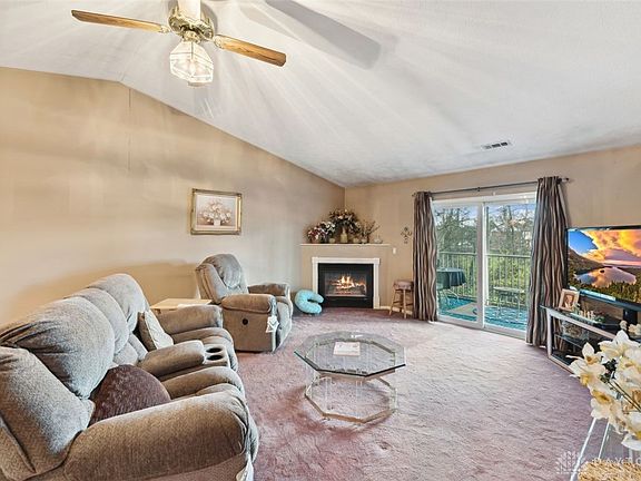 5th image of 3355 Lindsay Ln Unit 30