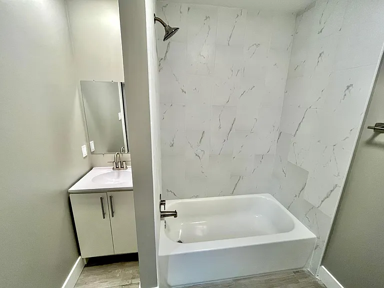 1230 Cortlandt St #1 — Photo 14