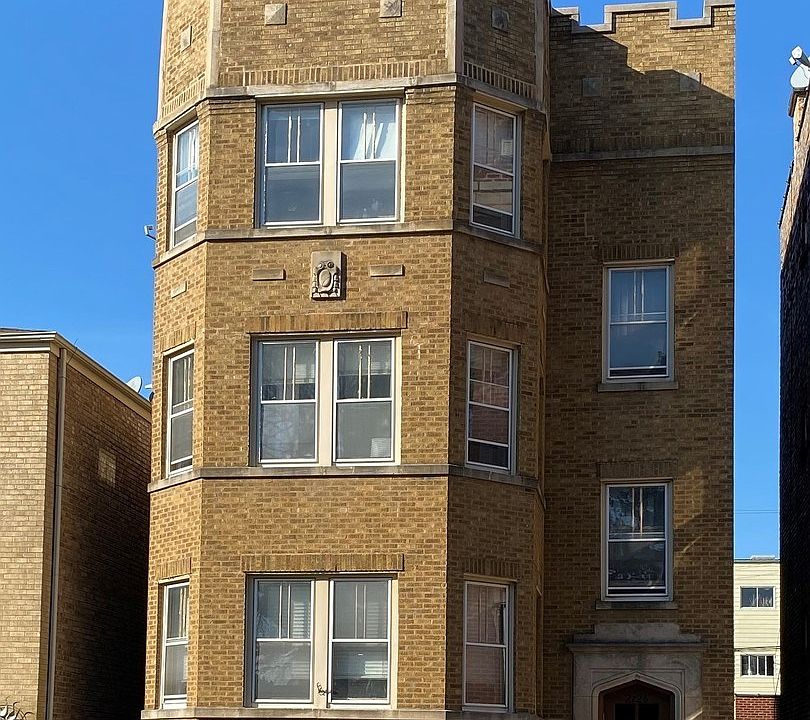 1st image of 2726 W Argyle St #1