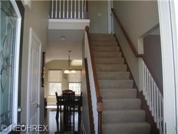 3rd image of 3936 Turnberry Dr