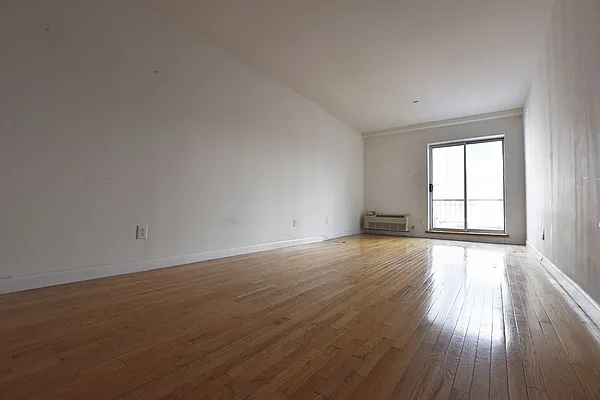 Rented by REAL New York | media 31