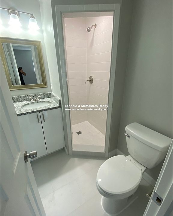 1st image of 510 Washington St #1
