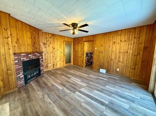 903 8th Ave, Antigo, WI 54409
