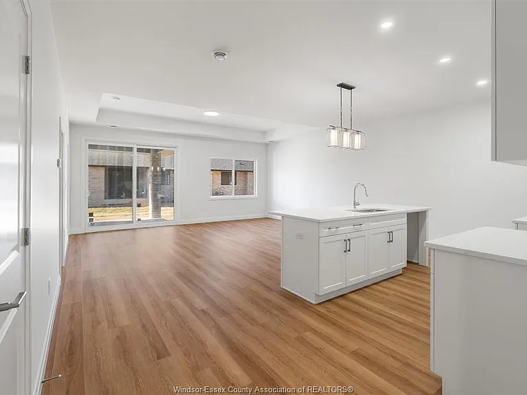 715 Elliot Point Rd #A — Photo 6