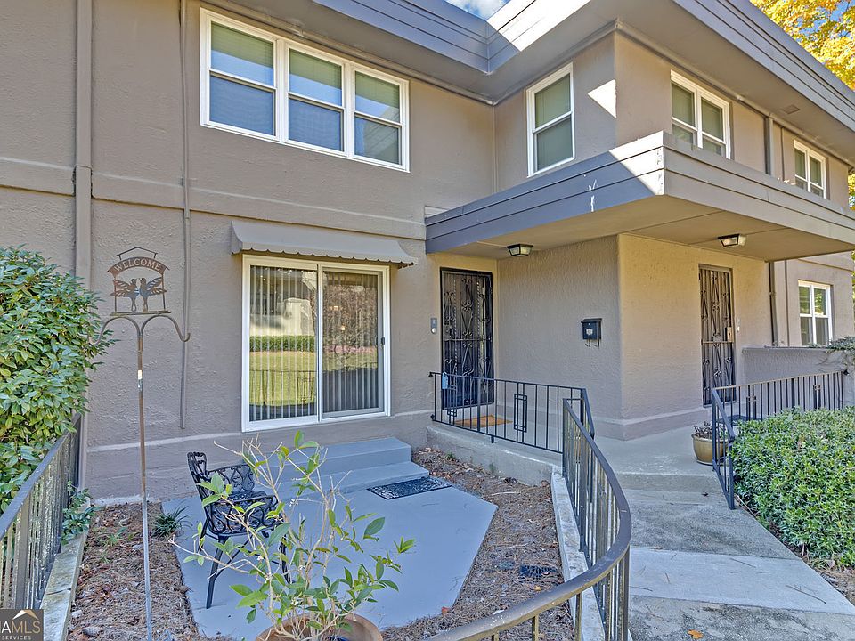 1st image of 276 Lakemoore Dr NE #E