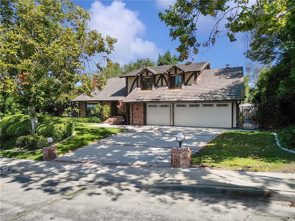 1st image of 808 S Easthills Dr