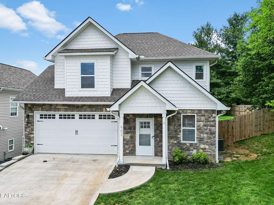 1st image of 903 Gothic Manor Ln
