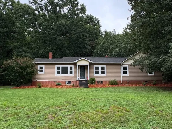 190 Forsaken Dr, China Grove, NC 28023