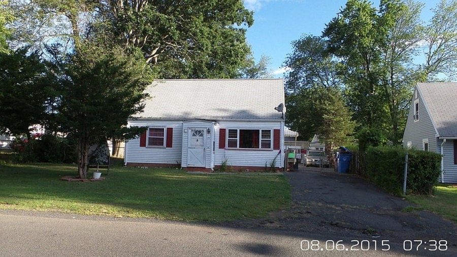 1st image of 79 Helen Dr