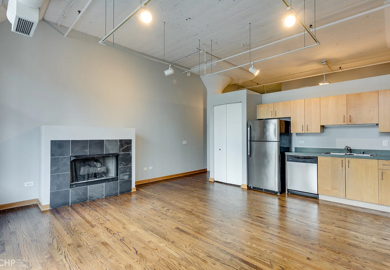 1 bed, $2,600 — Photo 4