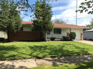 17513 Maple Ave, Lansing, IL 60438