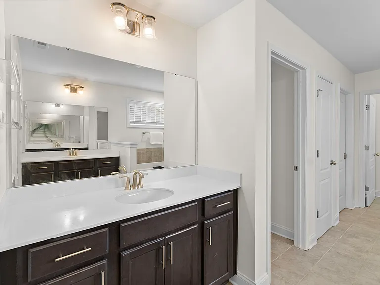 499 Bedford Dr — Photo 32