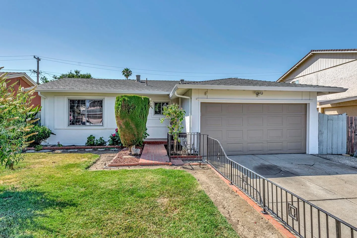 3318 Blue Mountain Dr photo 1