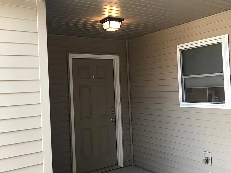 3507 McLaughlin Dr — Photo 2