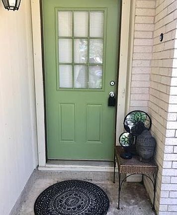 3rd image of 2401 Granberry Dr