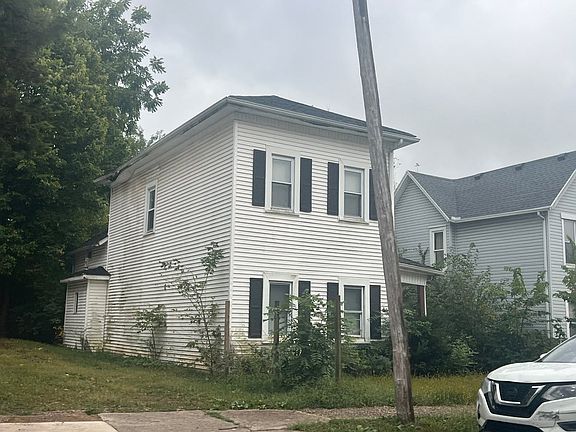 3rd image of 1561 Mound St