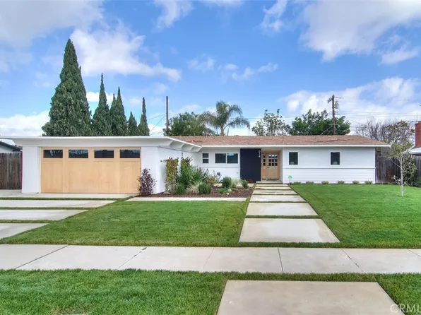 974 Junipero Dr, Costa Mesa, CA 92626