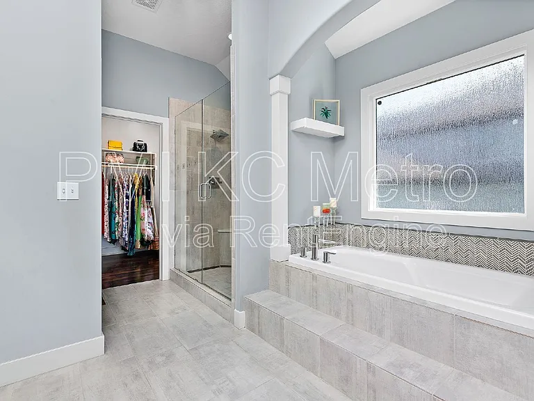 15708 Canterbury St — Photo 26
