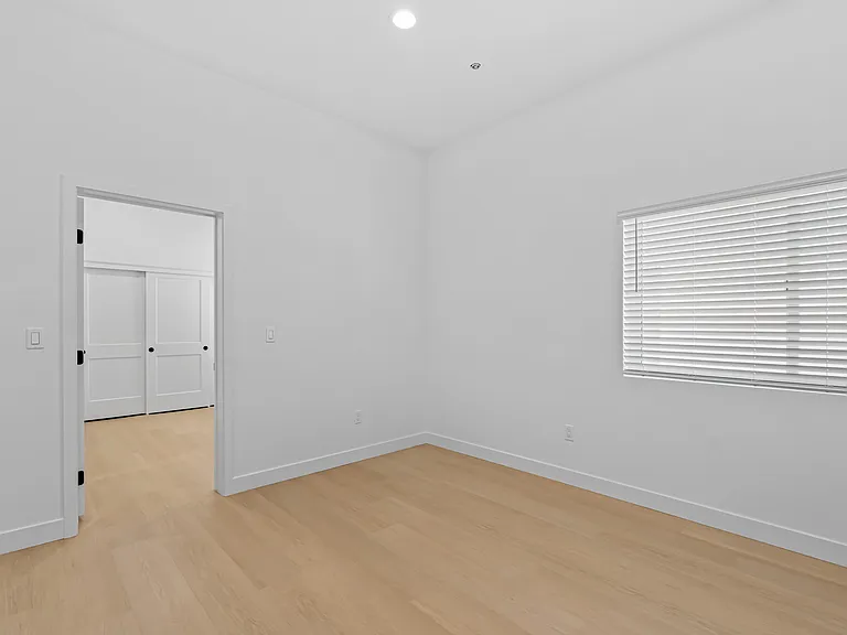 131 Diana St #13 — Photo 14