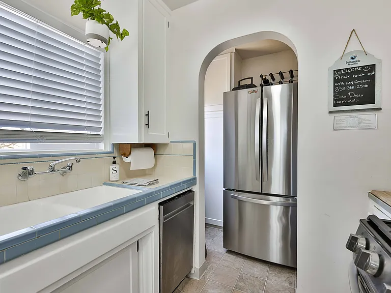 4788 W Mountain View Dr #B — Photo 12
