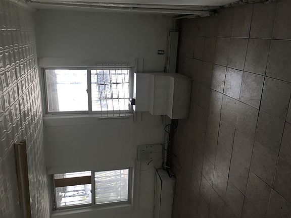 2nd image of 158 Summit Ave APT B1
