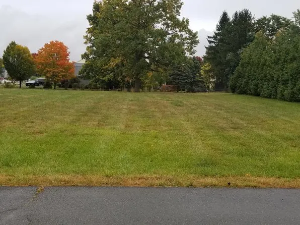 422-428 Demarest Pkwy, Elmira, NY 14905