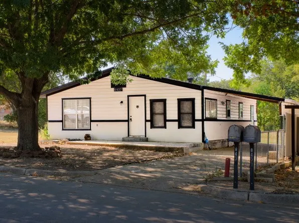 8437 Redonda St, White Settlement, TX 76108