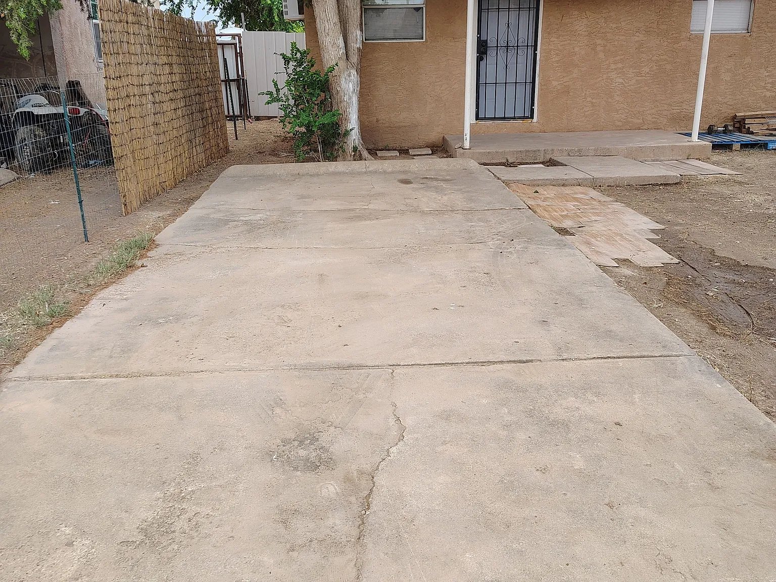 602 South Woody Drive Apt B - 1 — Photo 1