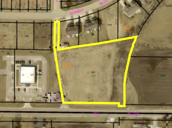 600 W Walnut St, Oglesby, IL 61348