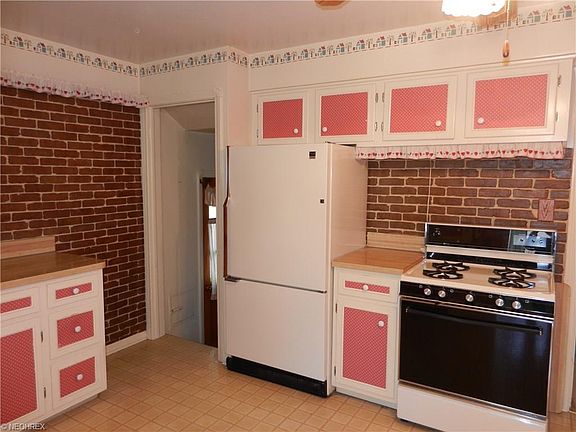 5th image of 4769 E 93rd St
